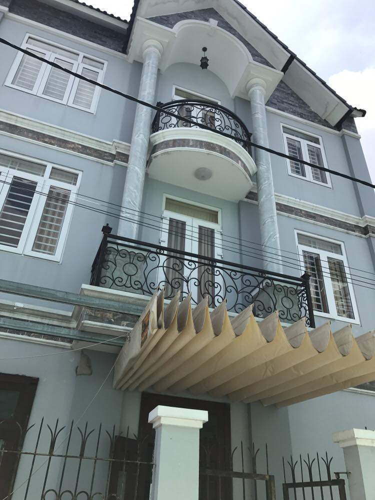 Chính chủ bán gấp căn nhà khá đẹp ở Tăng Nhơn Phú A, Q9, 1T2L, 82M2, HXH 8m.