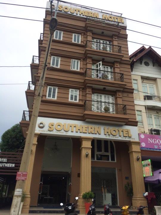 Bán khách sạn Hưng Phước 3 DT 8 x 18.5m, sổ hồng