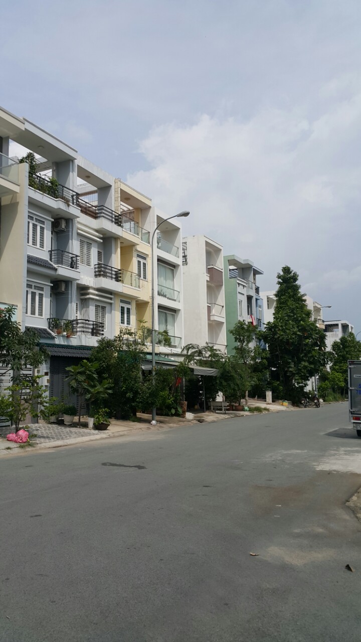 Cần bán nhà 3 lầu khu đô thị An Phú An Khánh, giá 8,2 tỷ