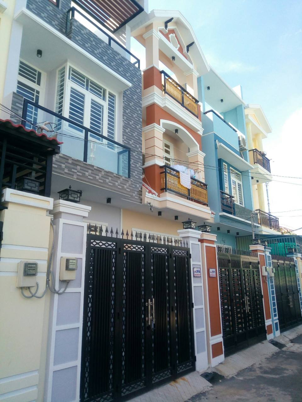 Nhà mới xây Phạm Văn Đồng, Hiệp Bình Chánh, Thủ Đức 4x14m giá 4.1 tỷ