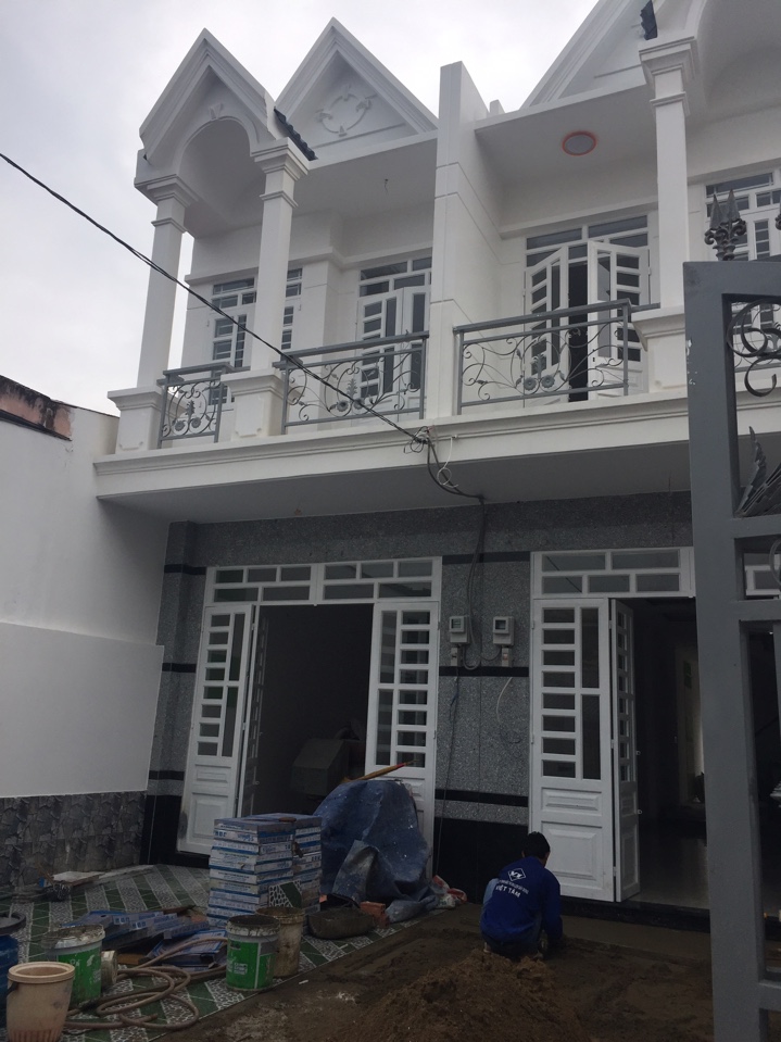 Cần bán gấp căn nhà hẻm Nguyễn Văn Quá, DT 4 x 28m