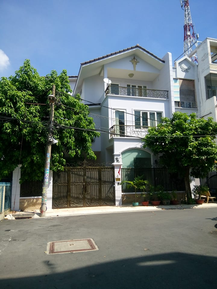 Bán Biệt Thự Đường Trần Thủ Độ, Tân Phú 7.8 x 18 m , 2 Lầu , Gía 12,5 tỷ