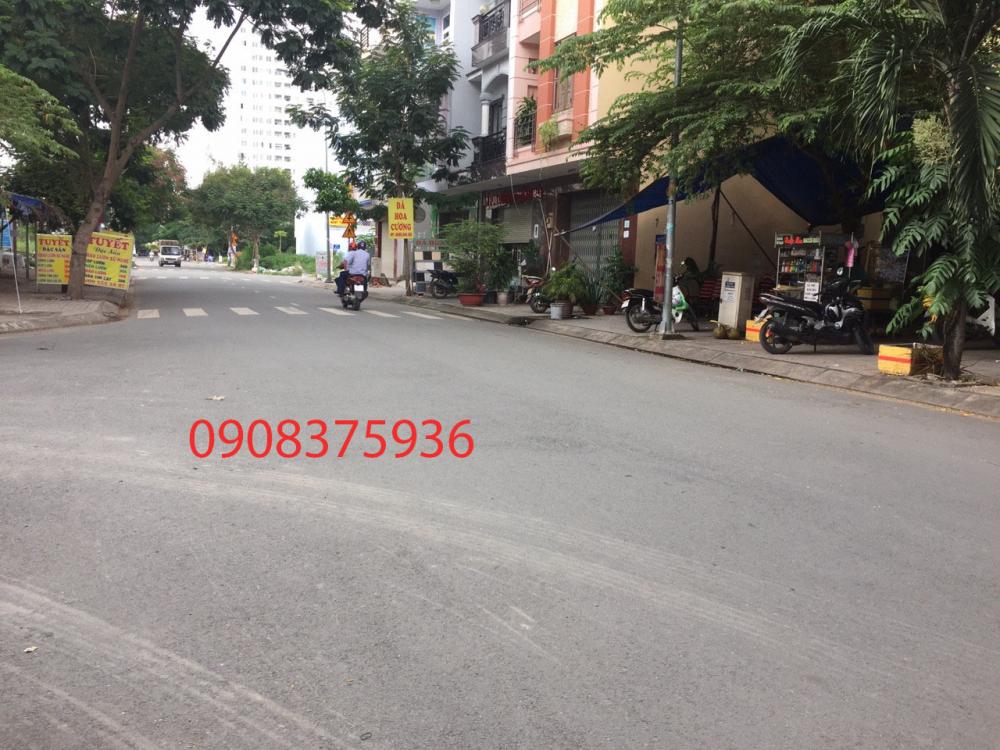 Bán biệt thự phố đẹp mặt tiền đường, Phạm Hữu Lầu, Phú Thuận, Q7, DT 5x16m, 1 trệt, 3 lầu
