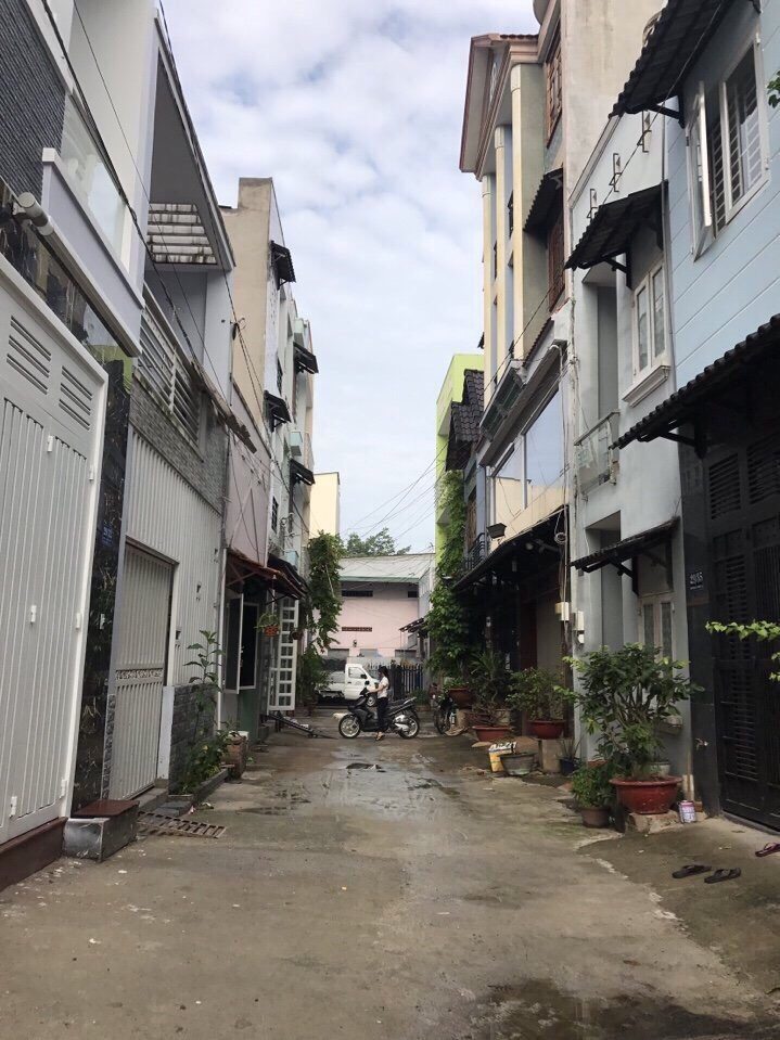 Nhà gần chợ, gần trường 29/B5 Bà Hom, Tân Tạo, đường thông