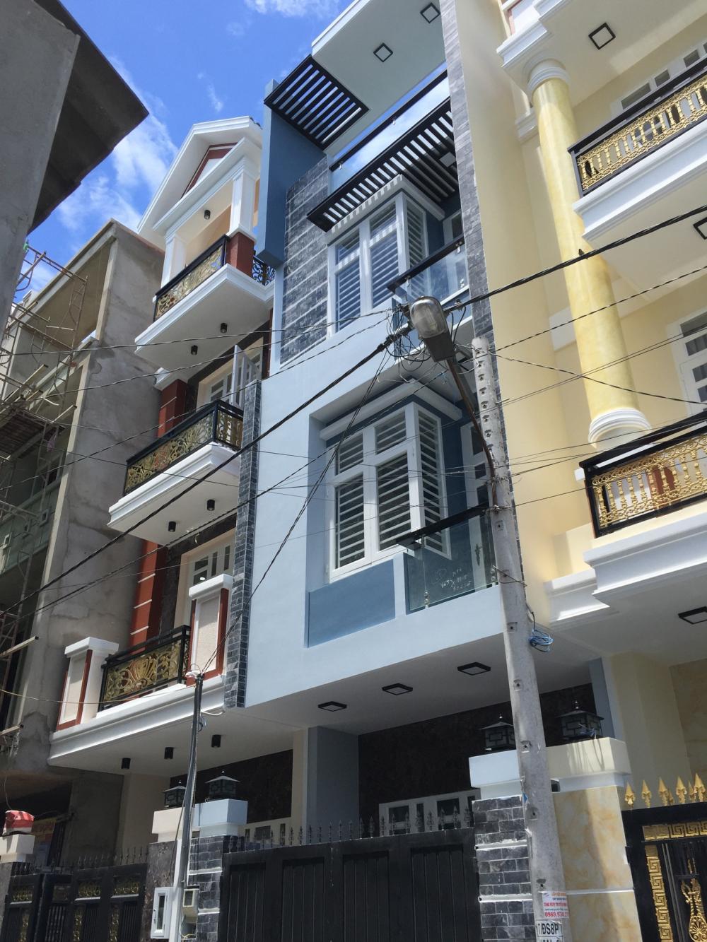 Bán nhà mới 3 lầu 100%, đường Số 8, khu dân cư Hồng Long, tặng nội thất giá chỉ 2.5 tỷ