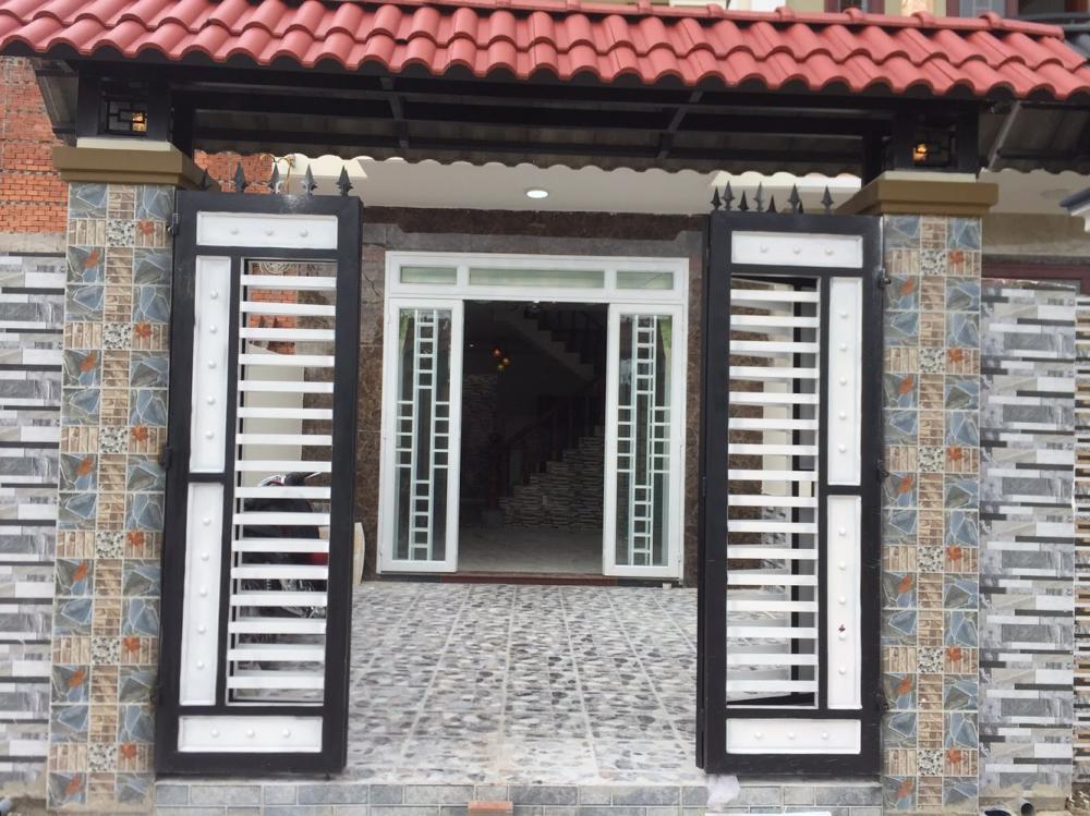 Bán gấp nhà mặt tiền đường Nguyễn Khuyến,DT: 12,4 x14  ;        Gía: 8,5 tỷ ;         Đơn giá:60tr/m2
