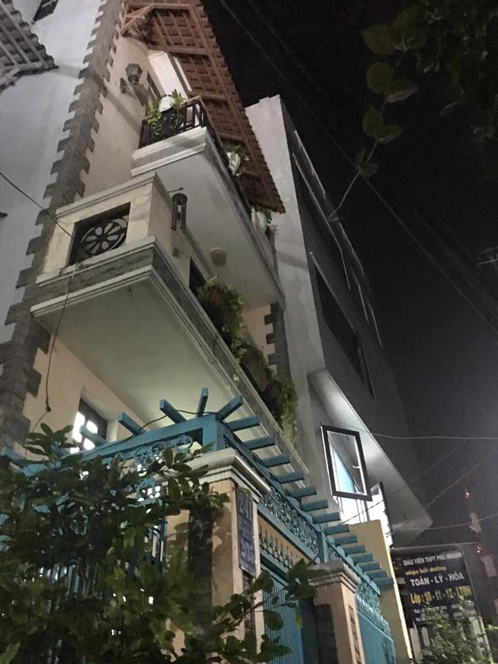 Bán nhà đường Thăng Long, Phường 4,Q Tân Bình.