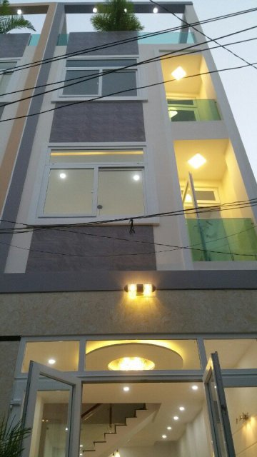 Bán nhà sổ hồng riêng, 1 trệt- 2 lầu đường Lê Thị Riêng