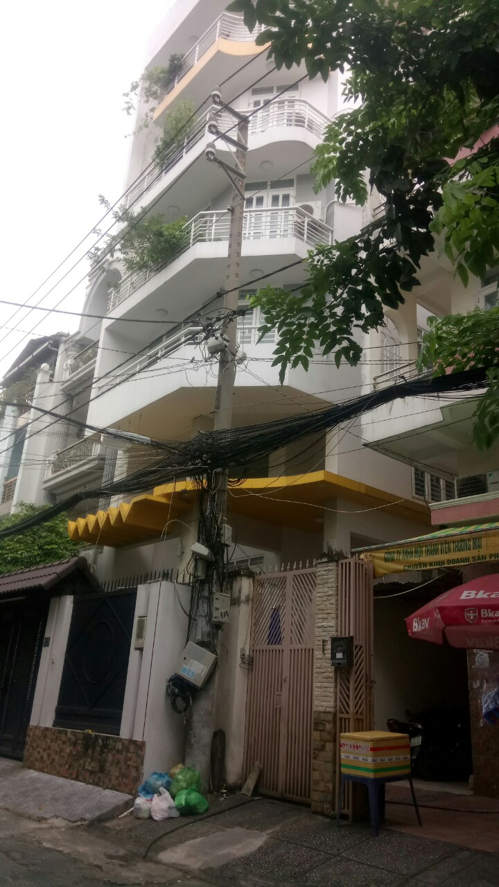 Bán nhà đường Trần Phú, Q5 DT: 12x10m, 4 lầu, Giá: 16 Tỷ 500