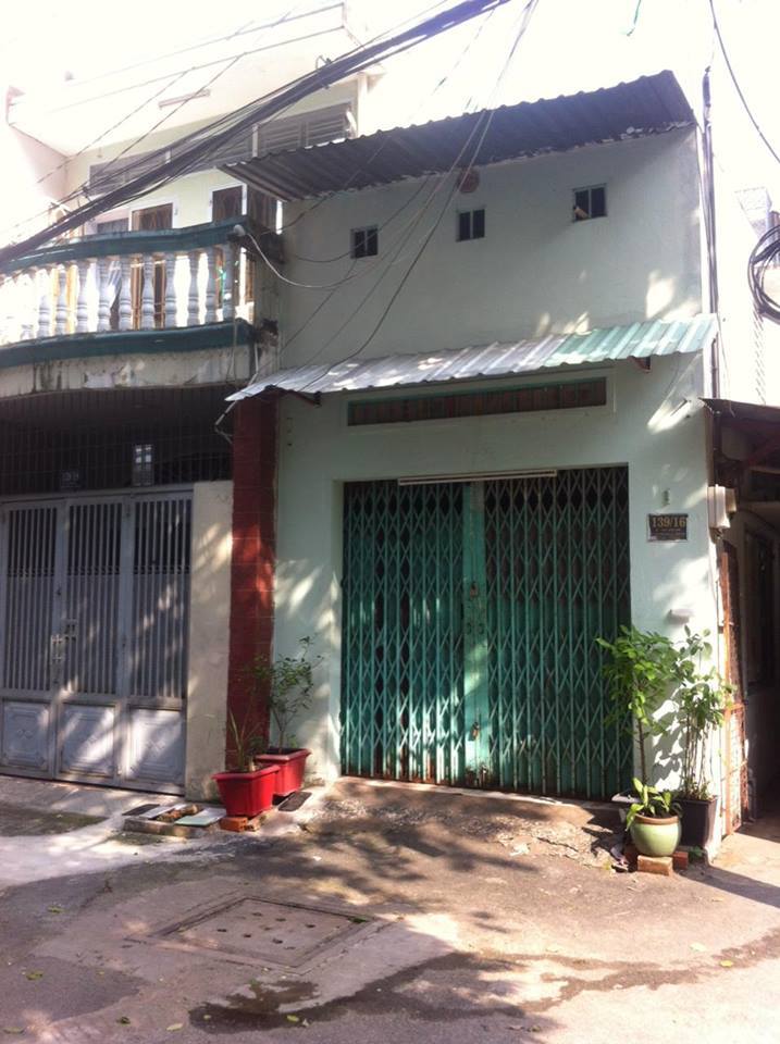 Bán nhà HXH đường Tân Sơn Nhì, dt 4 x 13m, cấp 4, giá 3 tỷ. LH 0901372225