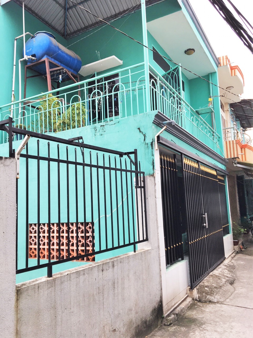 Bán gấp nhà hẻm 123 Nguyễn Văn Quỳ, P. Phú Thuận, Quận 7, giá 2.18 tỷ
