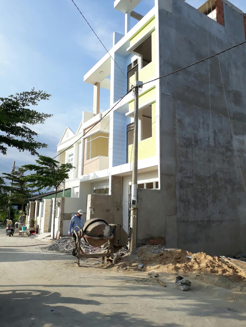 Nhà thiết kế đẹp, xây dựng tốt, KDC văn minh, ngay đường Nguyễn Văn Tạo, Nhà Bè, đường nhựa 6m
