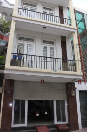 Bán nhà đường Nguyễn Xí 118m2, (5.8 x 20.4), giá 6.35 tỷ.