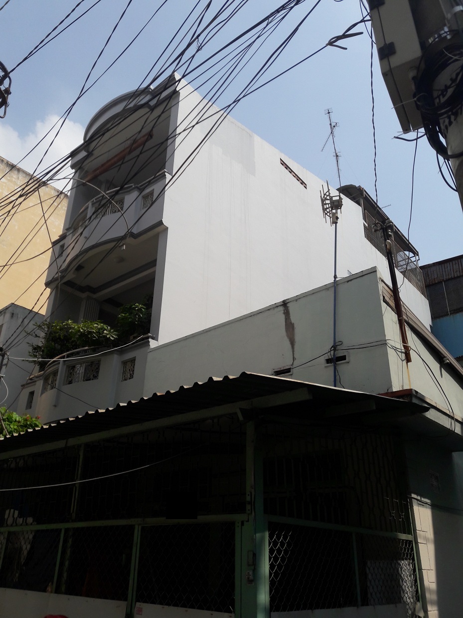 Bán nhà hẻm Huỳnh Văn Bánh, diện tích 4x19m, 2 lầu