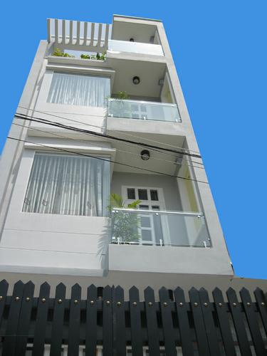 Nhà mới 3 lầu Lê Hồng Phong, Q10, 3.6 x 12m (NH: 4m)! Giá 5.9 tỷ