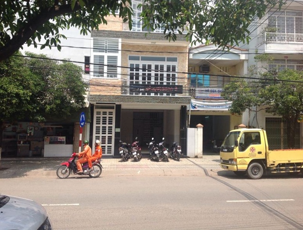 Bán gấp nhà đường Phổ Quang, 23x22m, GPXD 8 LẦU, ngay gần Hoàng Văn Thụ. Giá 90Tr/m2!