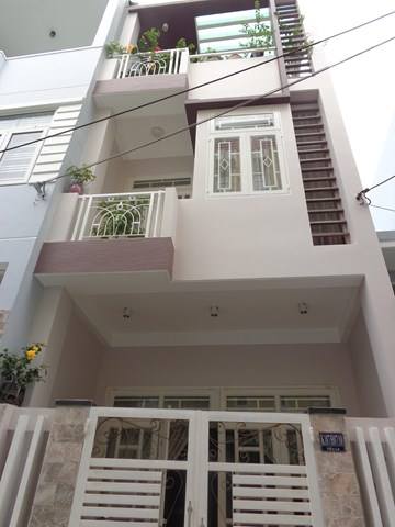Bán nhà Mặt tiền đường Phan Sào Nam Quận Tân Bình. DT: 5.1x23m, 4 lầu mới