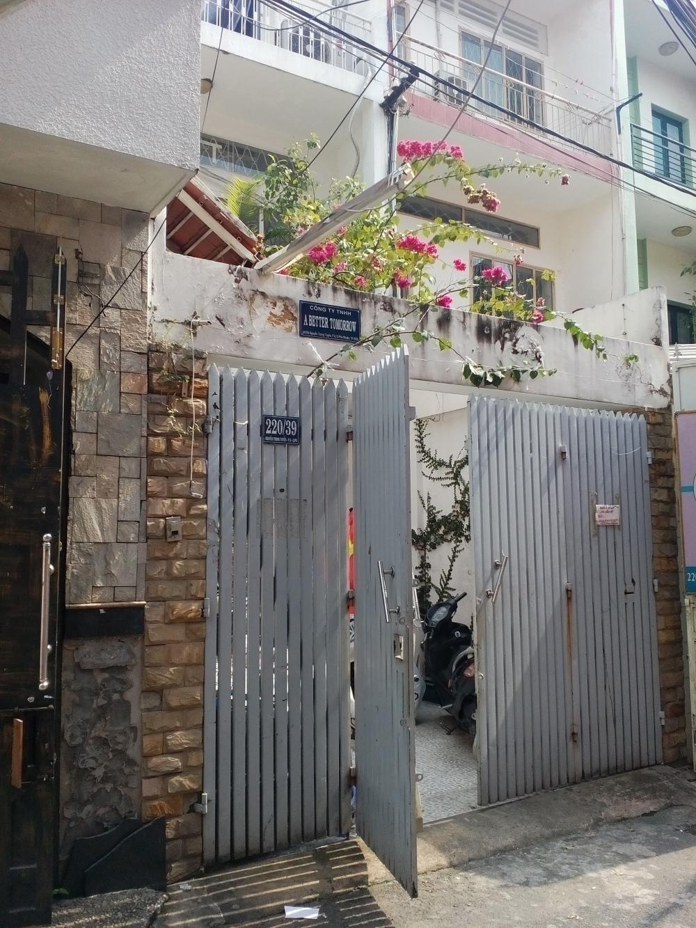 Bán nhà mới 100% HXH Đặng Văn Ngữ, Q. Phú Nhuận, DT 4x10m, 1 trệt, 3 lầu, giá 6.3 tỷ