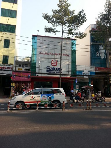 Bán nhà mặt tiền đường Hương Giang, Quận 10, 10x12m, 2 lầu