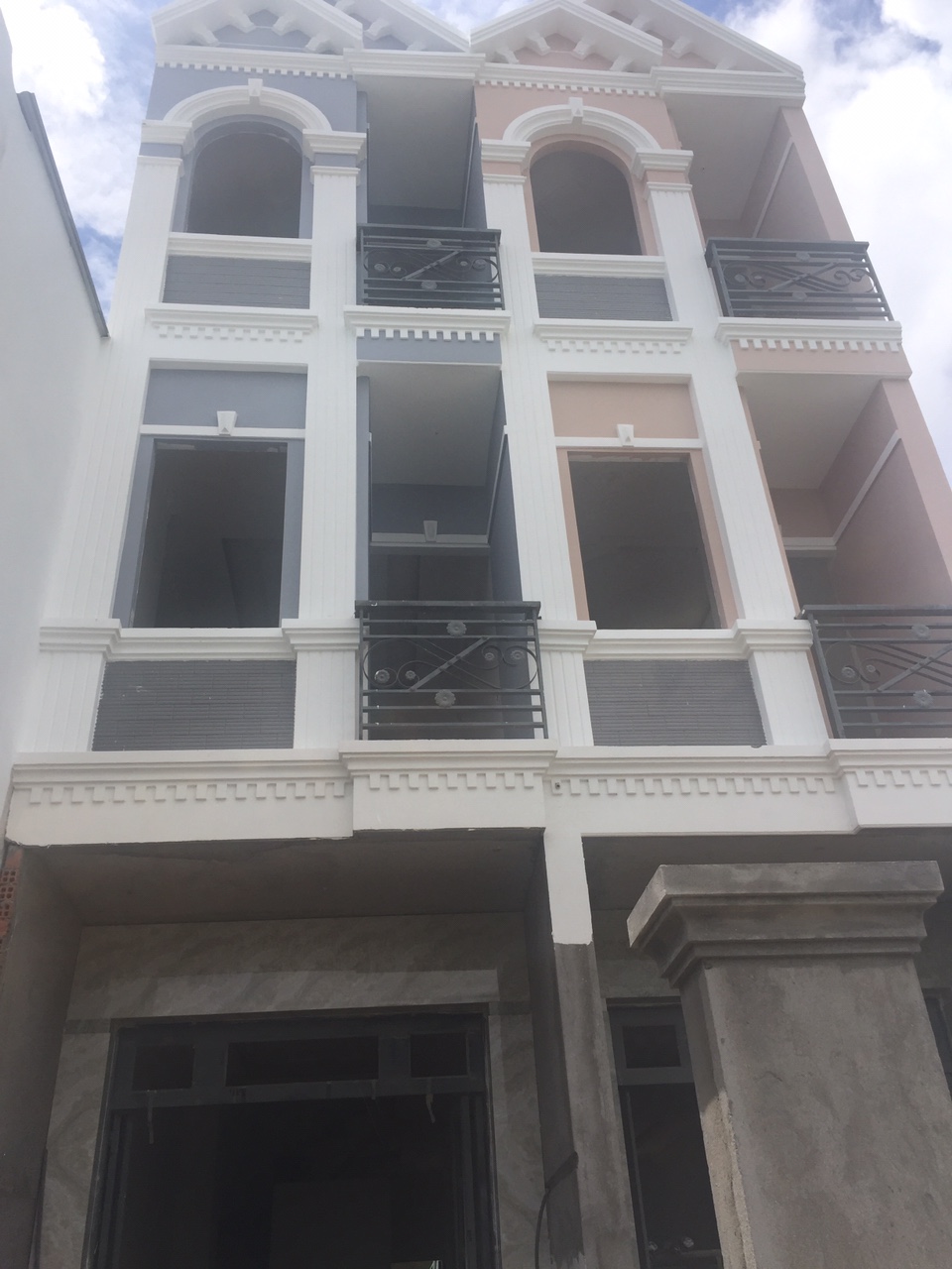 Bán nhà phố mới đẹp, hẻm 8m đường Huỳnh Tấn Phát, Nhà Bè, DT 3x18m, 2 lầu. Giá 1,75 tỷ