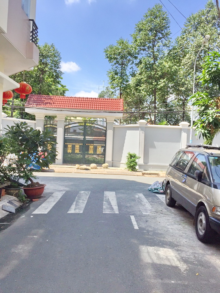 Bán nhà mặt tiền đường nội bộ khu dân cư Nam Long Phú Thuận, Quận 7, 2 lầu