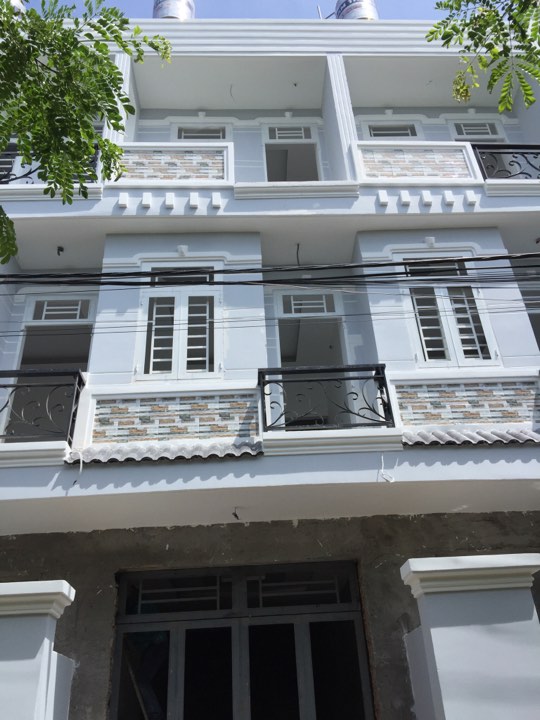 Bán nhà mới xây, sổ hồng riêng, 2 lầu, 4PN, đường Huỳnh Tấn Phát, Nhà Bè