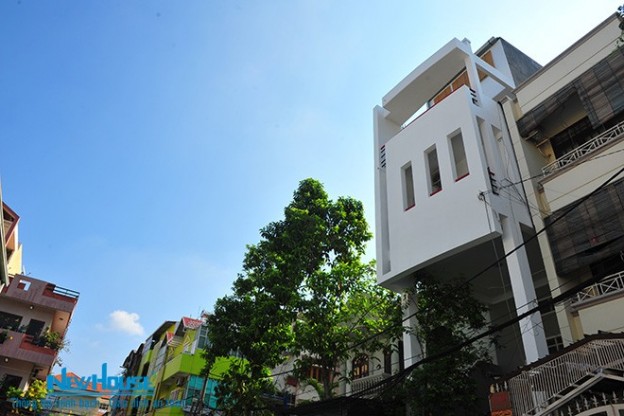 Nhà 4 tầng đường nội bộ 10m Bùi Đình Túy, P.26, Q. Bình Thạnh, 4.2 x18, giá 9.5 tỷ