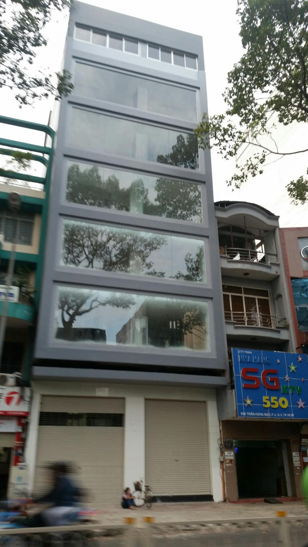 Căn duy nhất ngang hơn 7m bán nhà mặt tiền Nguyễn Chí Thanh, Quận 5, 7.2mx12m.