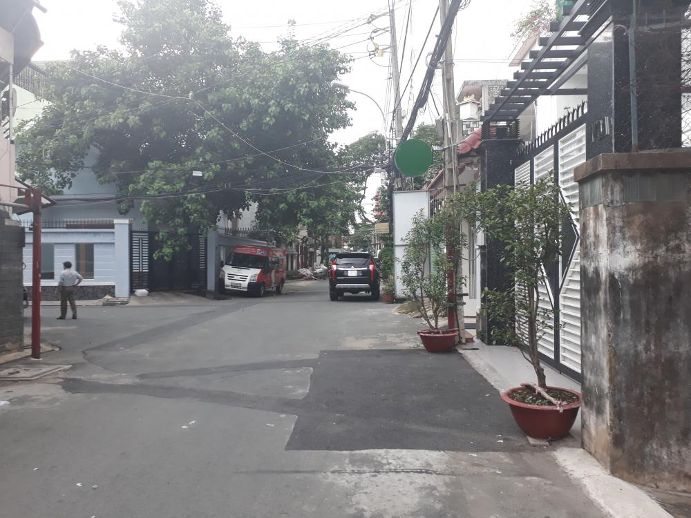 Villa 2MT Hoàng Việt, Tân Bình. DT 12,6x22m (S: 341m2), 2 lầu, ĐCT 2500USD