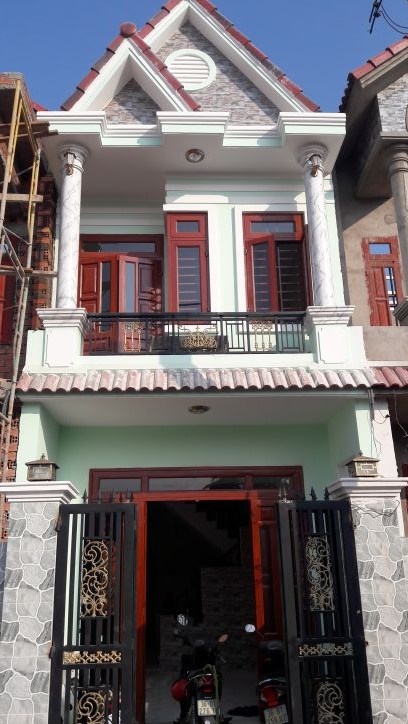 Cần bán gấp căn nhà, DT: 60m2, nằm ở gần ngã 5 Nguyễn Thị Tú, Hương Lộ 80