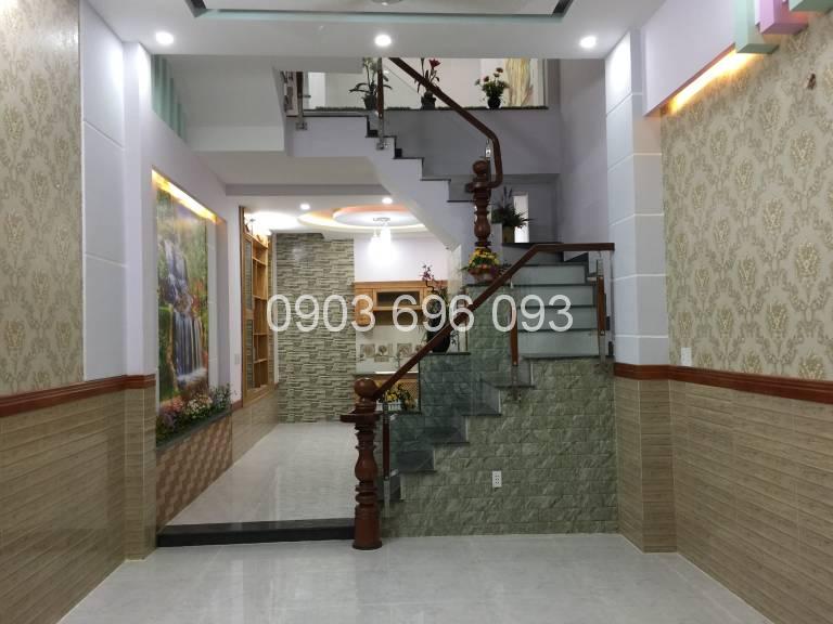 Cơ hội mua căn nhà giá tốt, vị trí đẹp trung tâm phường 8 quận Gò Vấp, giá 3.95 tỷ