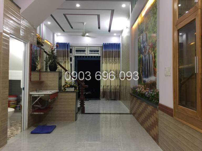 Cơ hội mua căn nhà giá tốt, vị trí đẹp trung tâm phường 8 quận Gò Vấp, giá 3.95 tỷ