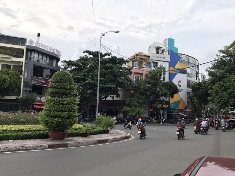 Bán nhà mặt phố tại Đường Hoa Lan, Phường 2, Phú Nhuận, Tp.HCM giá 4000 USD/ tháng