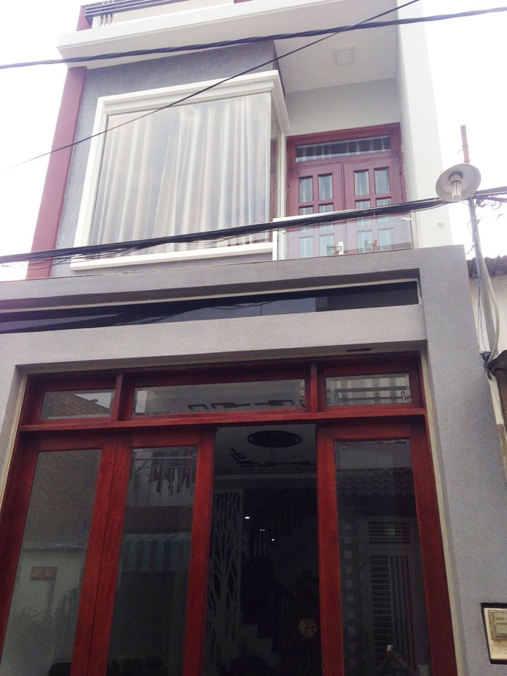 Bán nhà mặt tiền đường Hương Giang, Q10. 3 lầu chỉ với giá 9.2 tỷ.