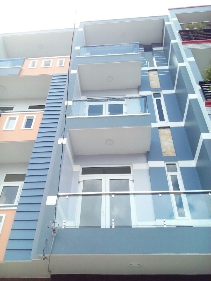 Bán gấp nhà 4 tầng 4x17 m MT đường Nguyễn Phúc Chu, Tân Bình, TPHCM