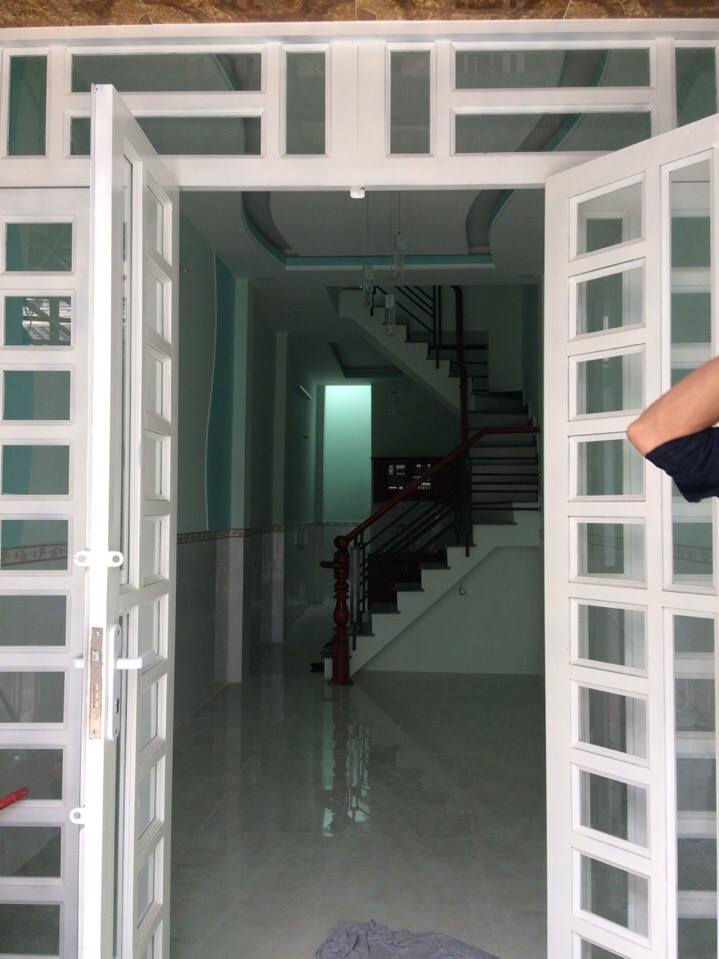 Nhà xây mới, 3 tầng, hẻm xe hơi đường Lê Văn Lương, Nhà Bè, giá chỉ 950 triệu