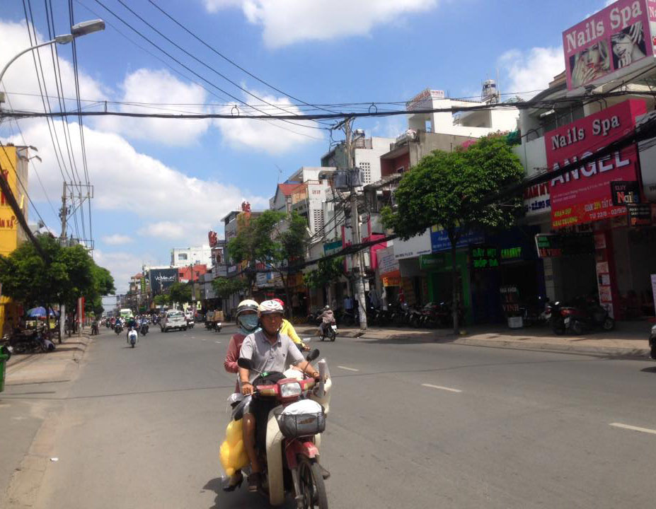 Nhà ngay sát mặt tiền đường Nguyễn Thị Tú, 4,2x18m,2 lầu, 3,5 tấm, 2,6 tỷ