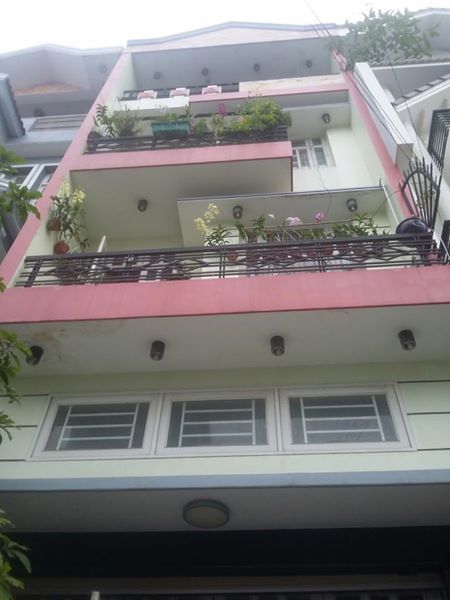 Bán nhà đường Nguyễn Trãi, Quận 5, DT: 4*17m, 4 tầng, HĐ thuê 55 tr/th