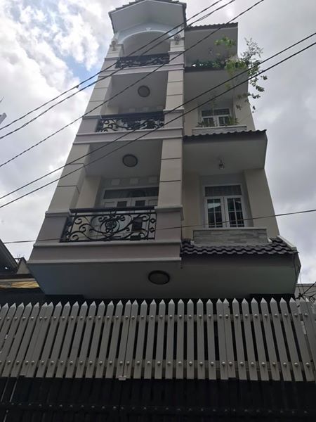 Bán nhà MT Nguyễn Trãi, P8, Q5 đoạn 2 chiều, DT: 4mx18m, giá 23 tỷ