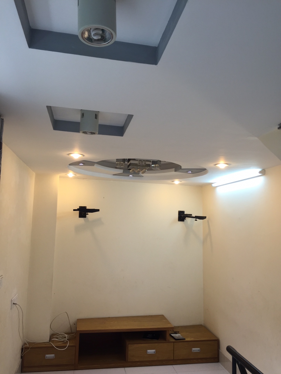 Bán nhà 37/22 Lương Ngọc Quyến, DTKV 3x8.5m, 3 tầng, PK, bếp, 2PN, 3WC, 3ML, giá 1.99 tỷ TL