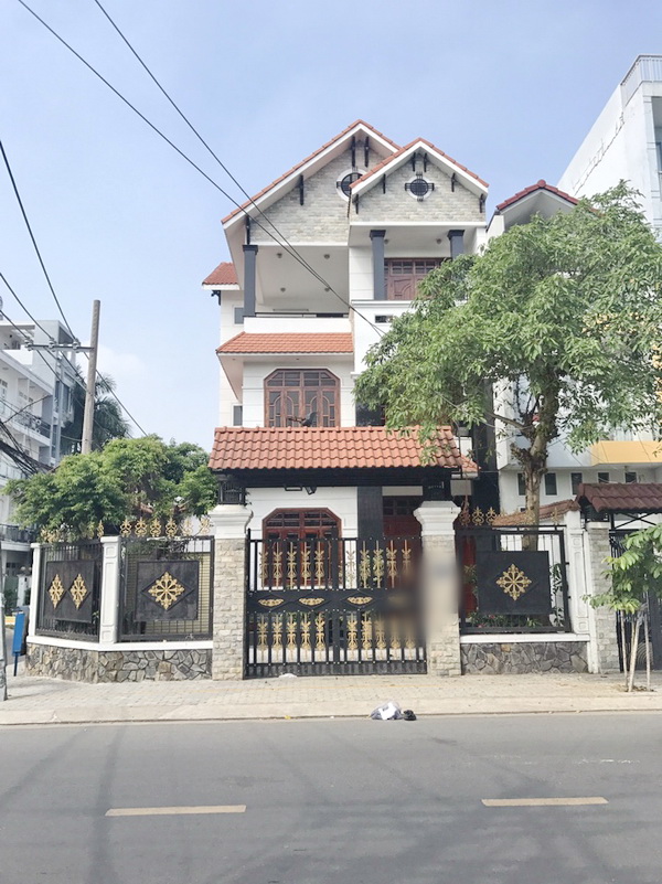 Bán gấp biệt thự góc 2 mặt tiền đường Lâm Văn Bền, P. Tân Quy, Quận 7
