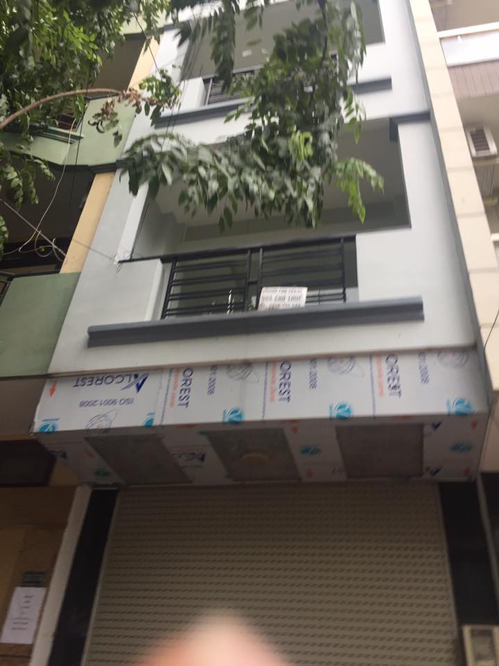 Bán căn hộ dịch vụ Phường bến Thành, Quận 1, diện tích 11 x 17m, nhà 1 trệt, 4 lầu, thang máy