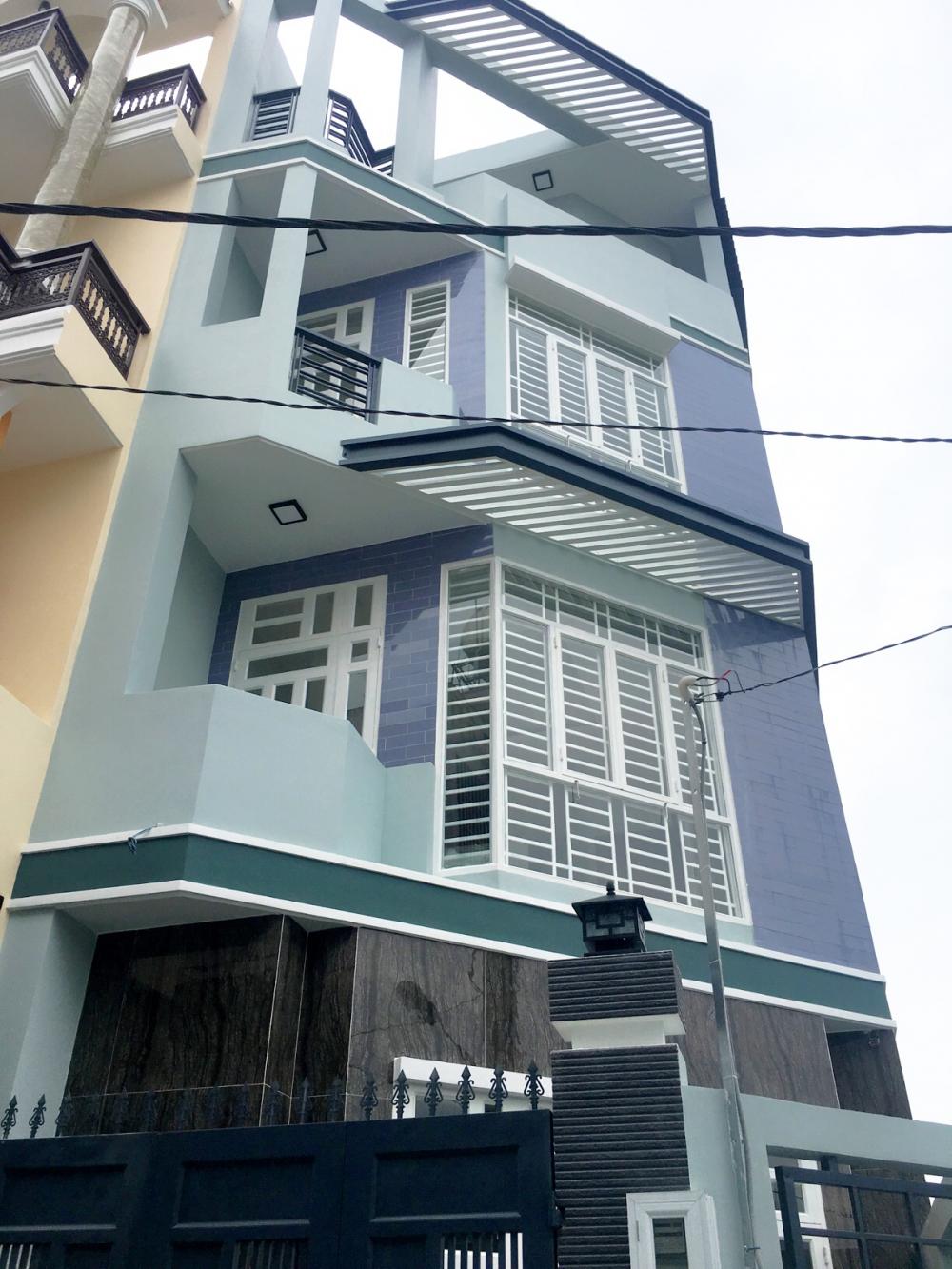 Bán nhà phường Hiệp Bình Chánh Phạm Văn Đồng 4.2x13m, 1 trệt 3 lầu 1 chóp mái nhà mới xây