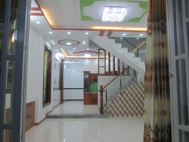 Bán nhà phường Hiệp Bình Chánh Phạm Văn Đồng 4.2x13m, 1 trệt 3 lầu 1 chóp mái nhà mới xây