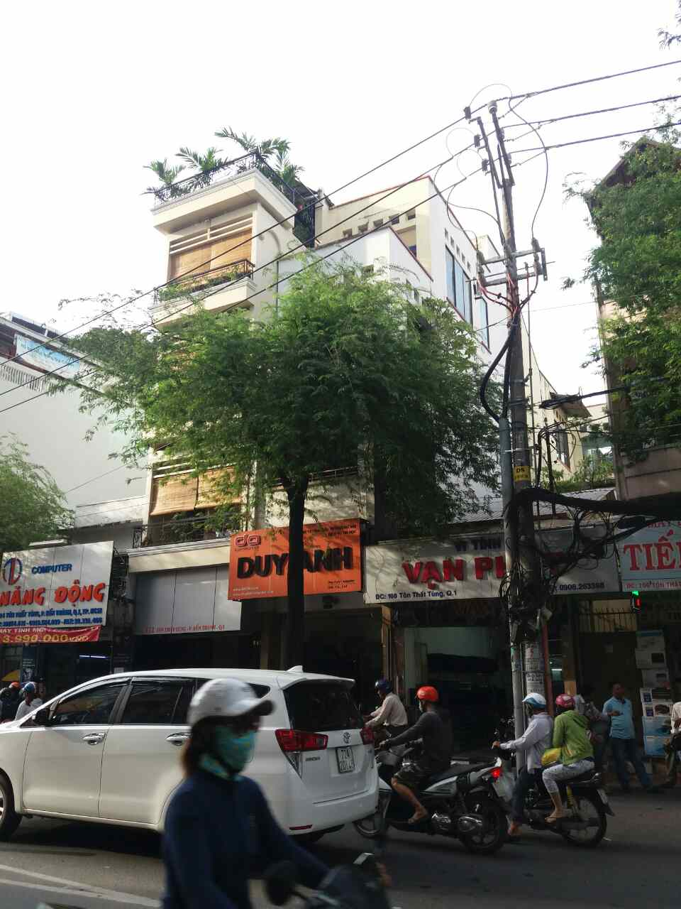 Gấp bán CHDV góc 2 mặt tiền đường Nguyễn Trãi - Lê Thị Riêng, Bến Thành, Q1, TN: 130tr/tháng