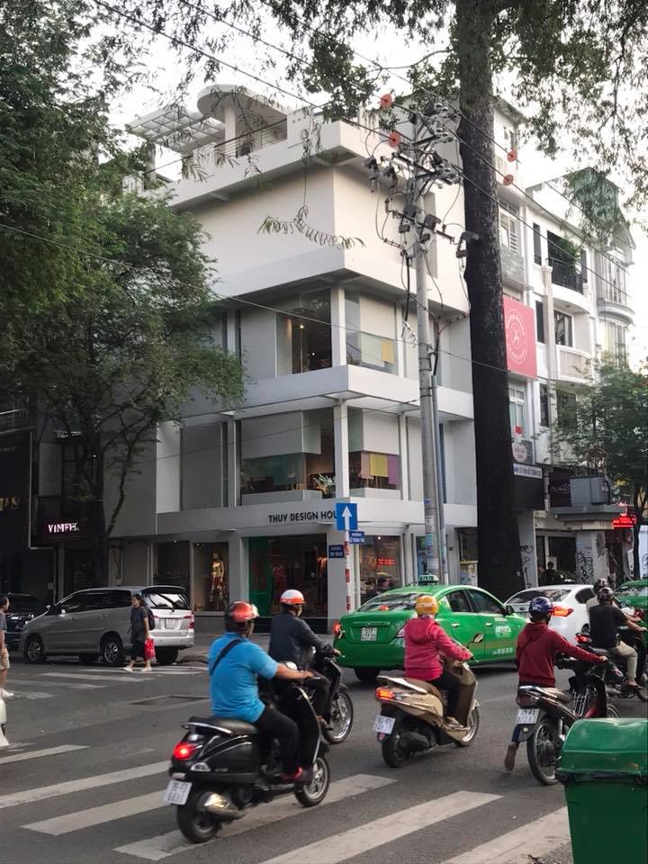 Bán nhà MT cực VIP Nguyễn Thị Minh Khai Quận 3 giá 33 tỷ 4.1x25m 5 tầng