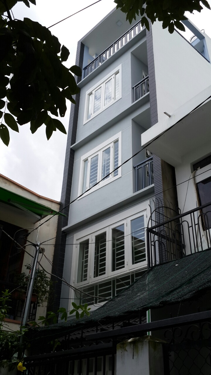 Cần bán gấp nhà mới đẹp đường Nguyễn Xí BT DT: 40m2 Gía 5 tỷ