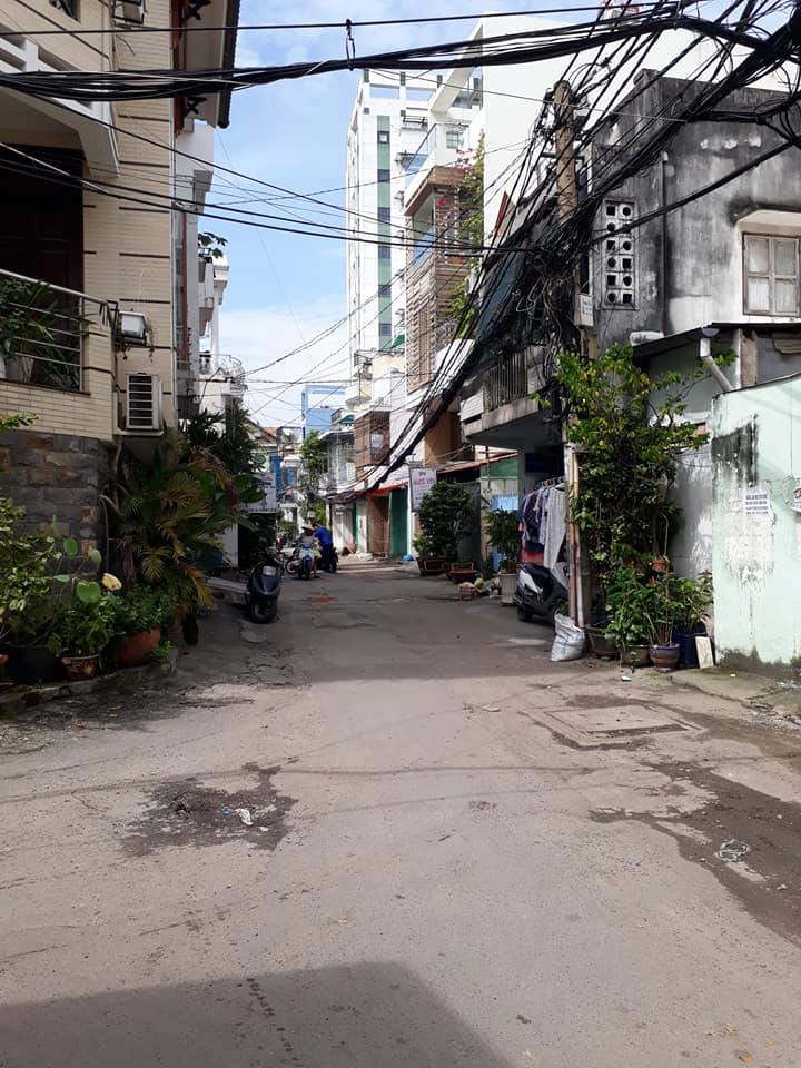 Bán nhà Phan Đăng Lưu Ô tô đỗ cổng – 48m2 – 4 lầu – Đẹp yên tĩnh