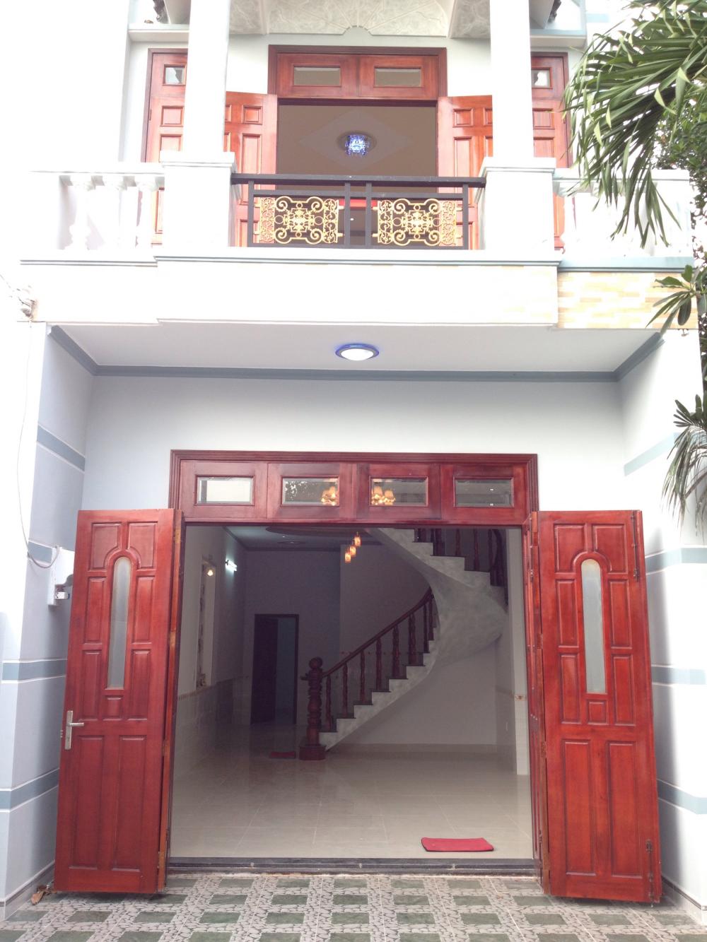 Bán nhà Mặt Tiền Nguyễn Thanh Tuyền,DT 4.6x23m,Hàng Hot