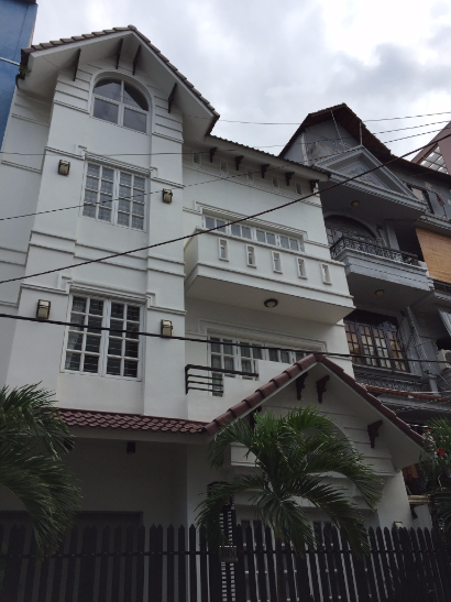 Bán nhà khu Vip 7A Thành Thái quận 10 , 2 lầu sân thượng (4.6x18) giá bán 9.4 tỷ.